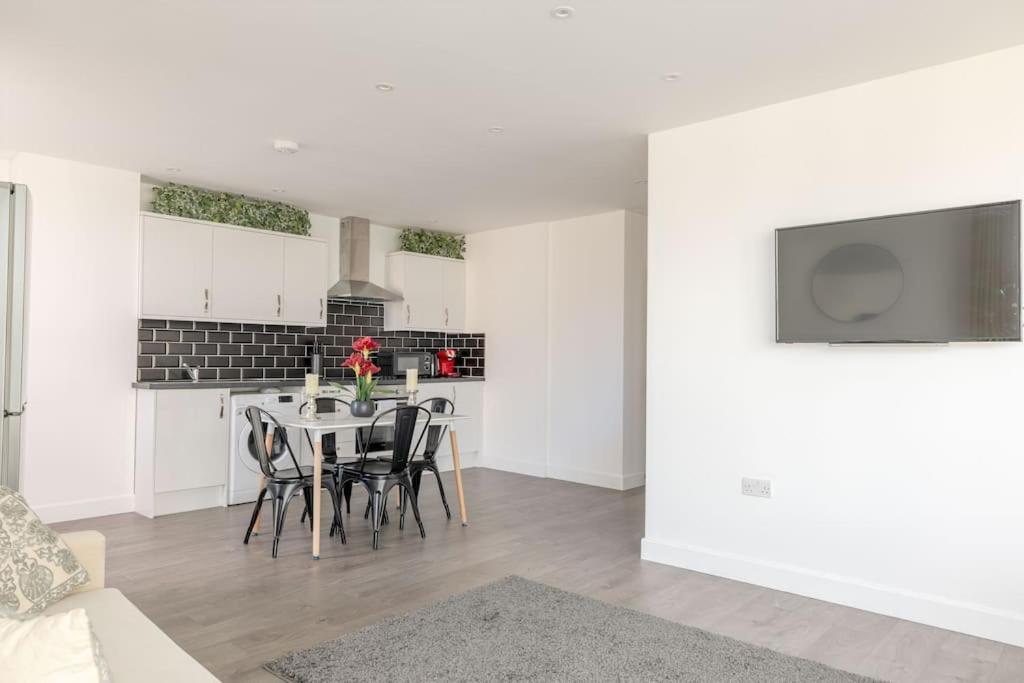 Vertigo Boutique Sleeps 4 London Kingston upon Thames  Εξωτερικό φωτογραφία
